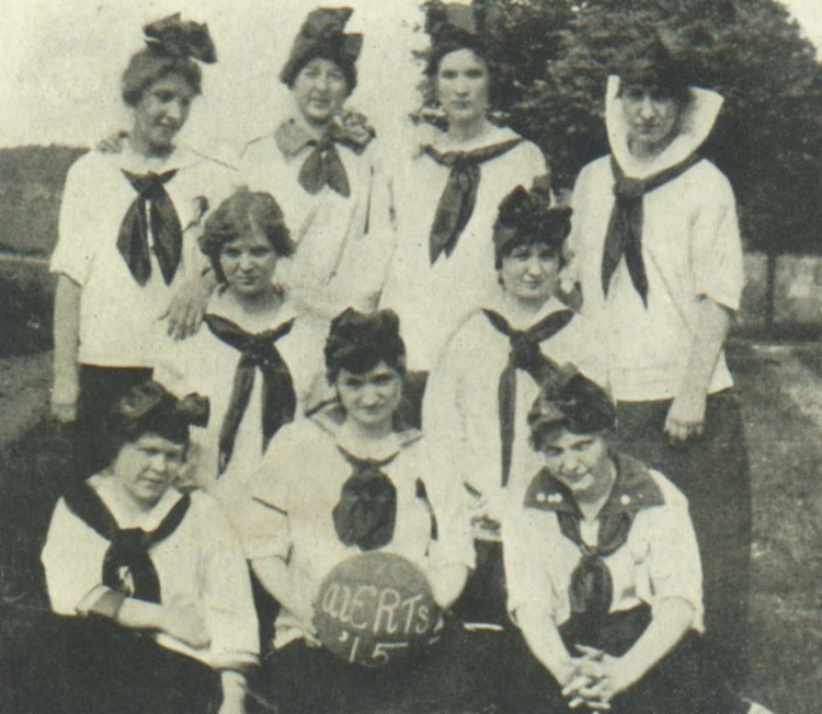 1915: Basketball at Saint Joseph Academy
